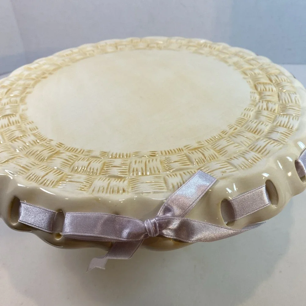 Cake Pie Plate Stand‎ With Little Rabbit In The Cabbage Patch Easter 13
